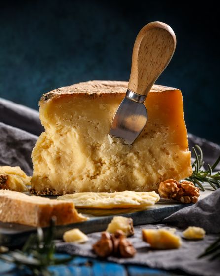 Parmigiano Reggiano di Montagna, 22/24 Monate, per kg vakuumiert